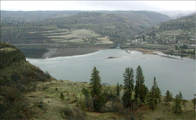 View of the mouth of the Klickitat River at Lyle, WA, as viewed from Tom McCall Nature Preserve.....March 4, 2001. Note the low water levels in the Columbia River.
